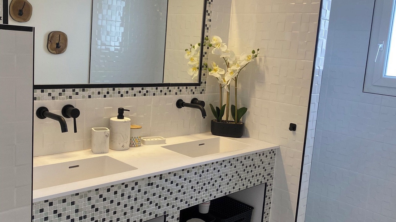 Photo of Bathroom in Piolenc