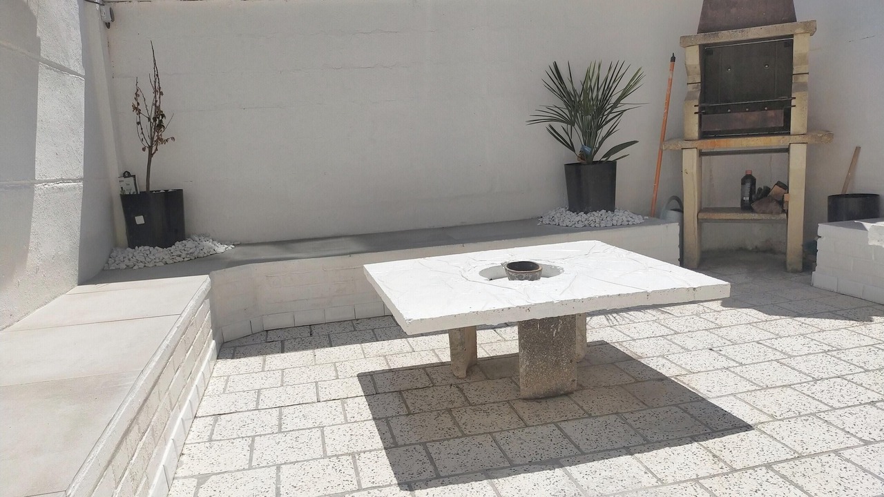 Photo of Outdoor in Lens
