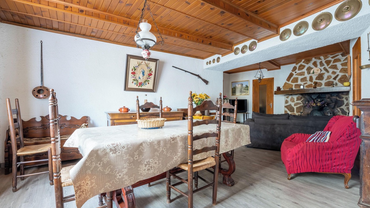 Photo of Livingroom in Albas
