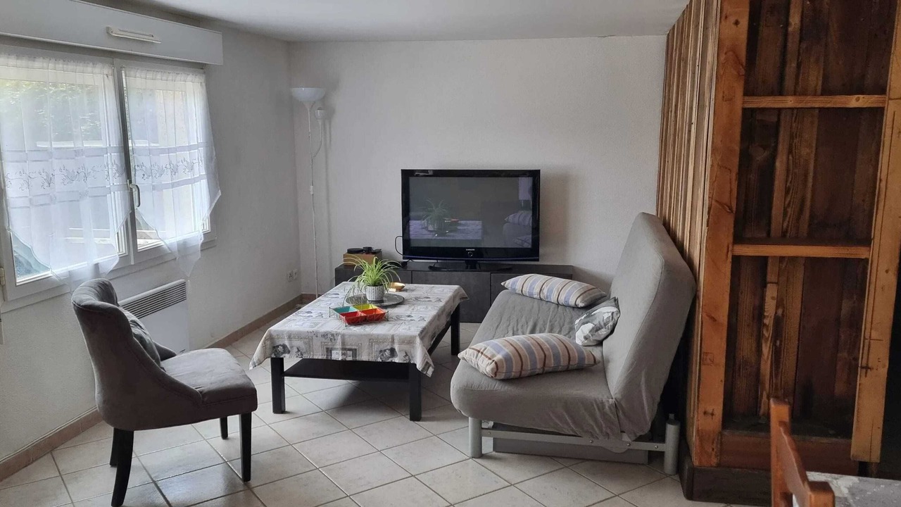 Photo of Livingroom in Saint-Point-Lac