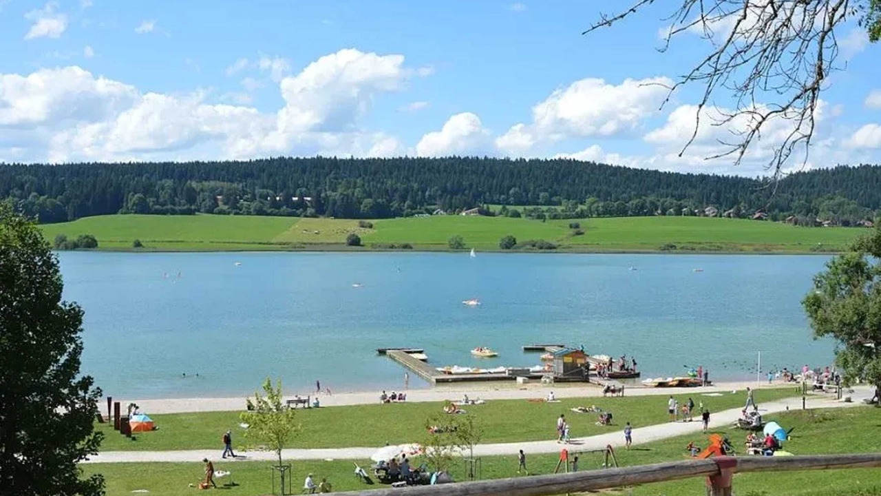 Photo of Others in Saint-Point-Lac