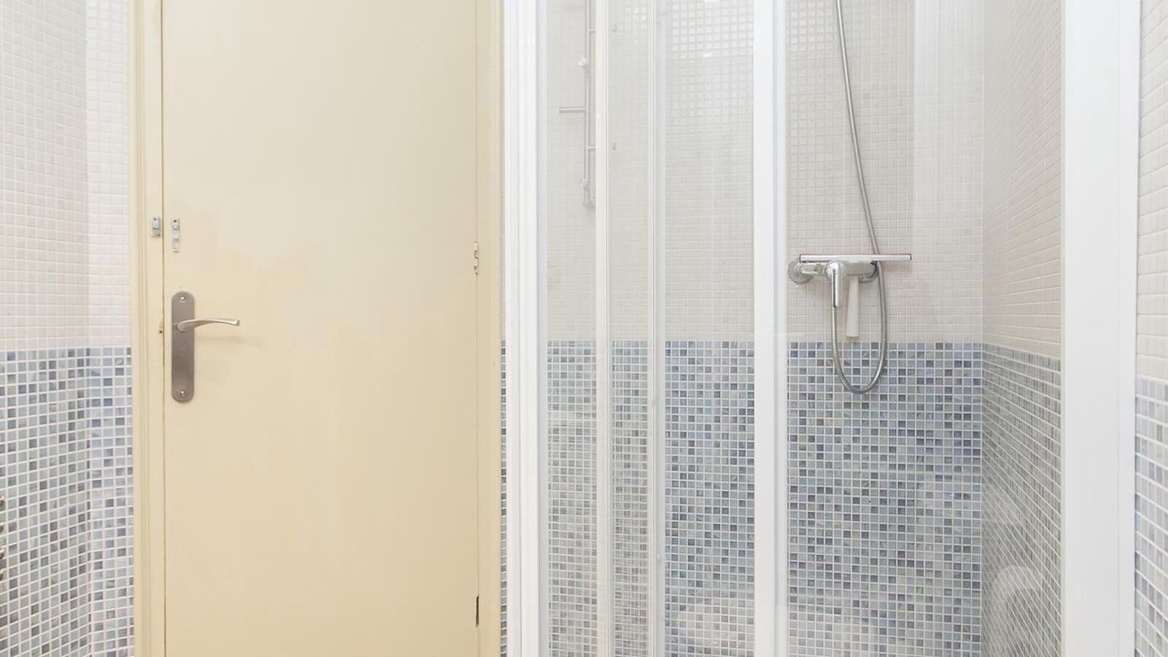 Photo of Bathroom in El Poble-sec