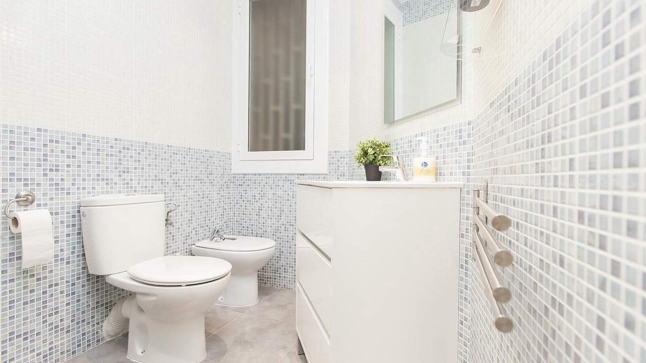 Photo of Bathroom in El Poble-sec