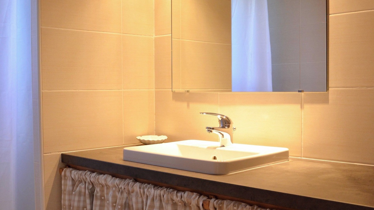Photo of Bathroom in Raphele-les-Arles