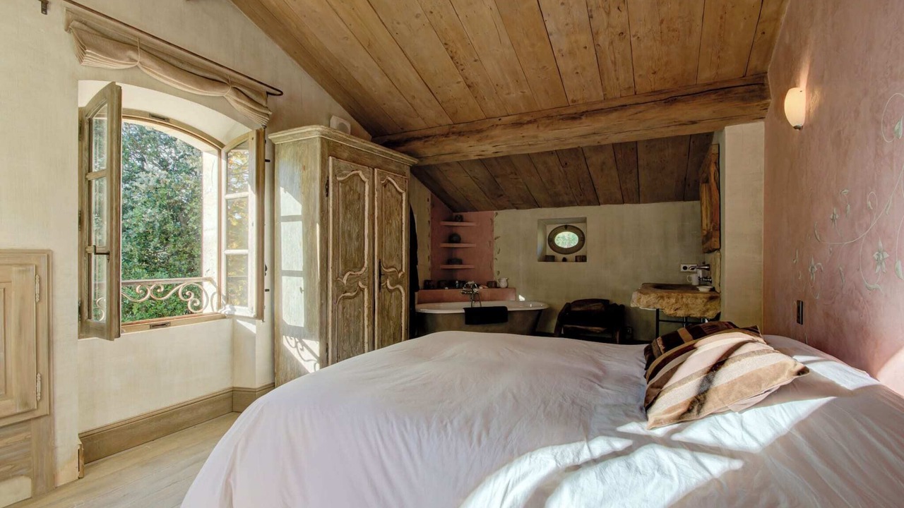 Photo of Bedroom in Lambesc