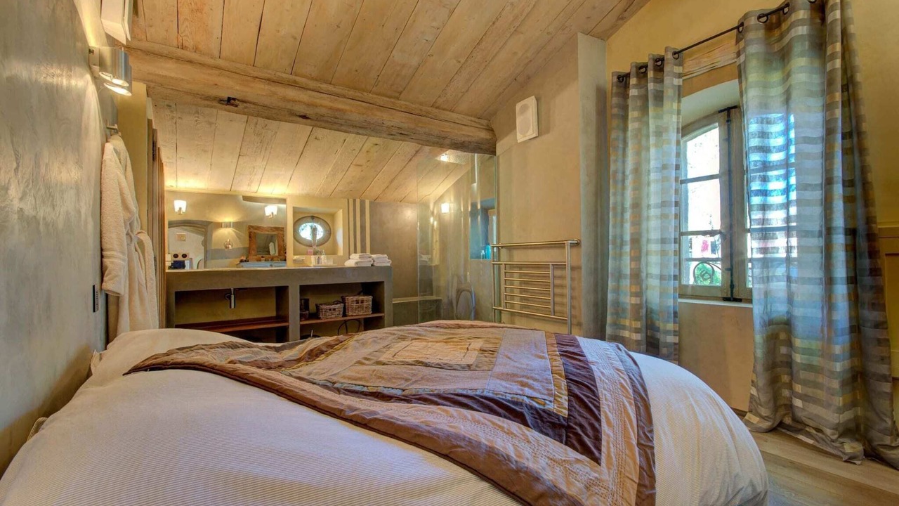 Photo of Bedroom in Lambesc