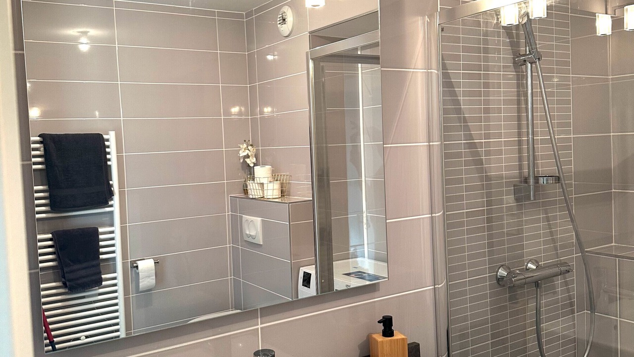 Photo of Bathroom in Ferney-Voltaire