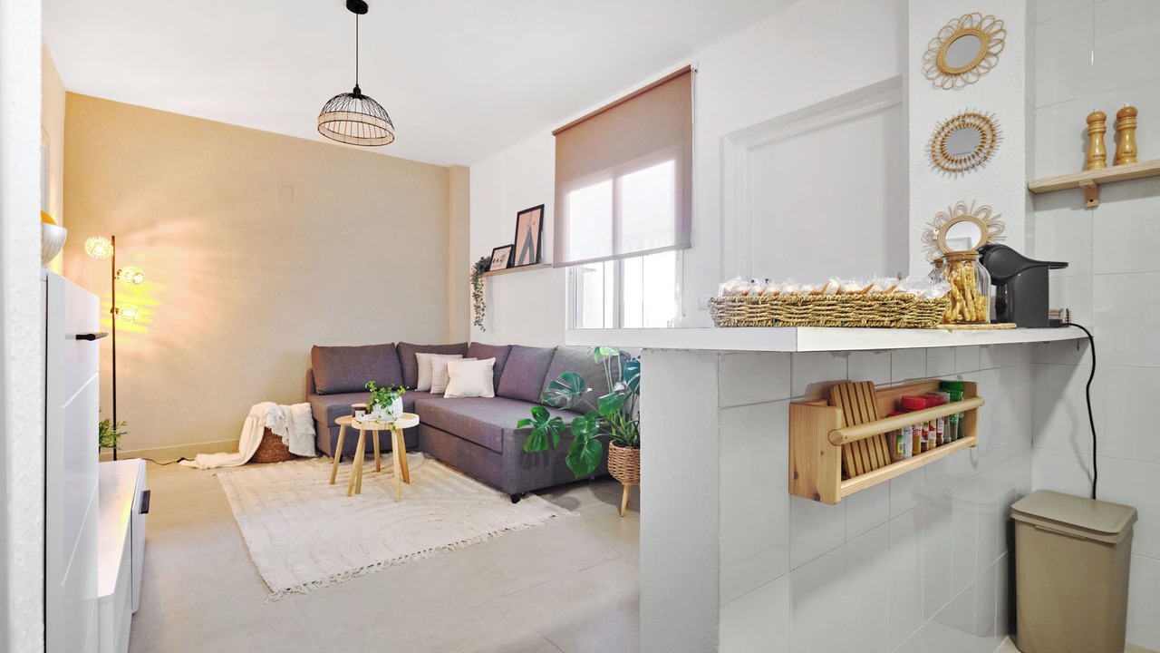 Photo of Livingroom in Los Altos