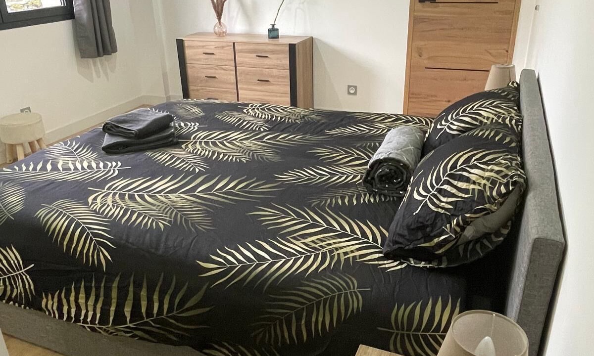 Photo of Bedroom in Campan