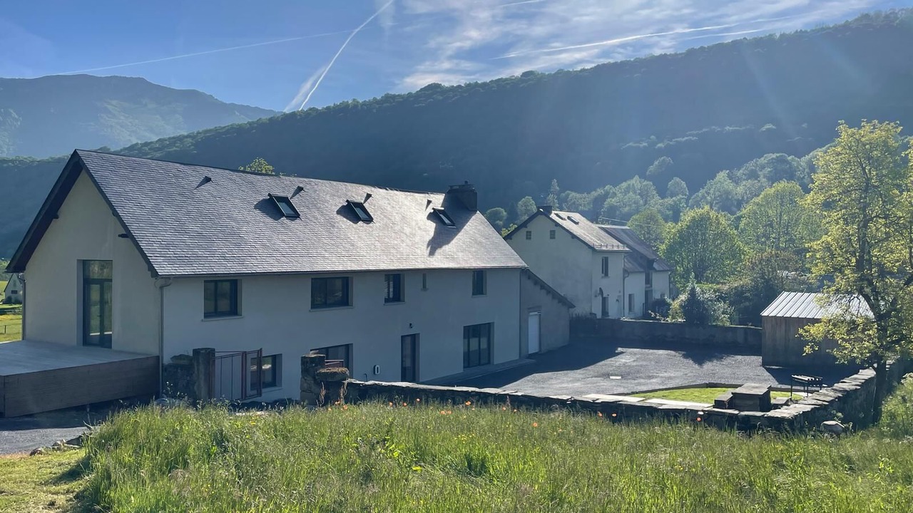 Photo of Outdoor in Campan