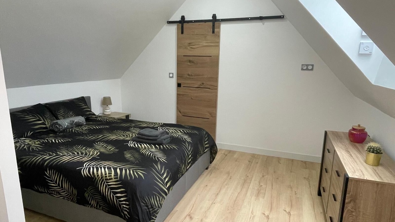 Photo of Bedroom in Campan