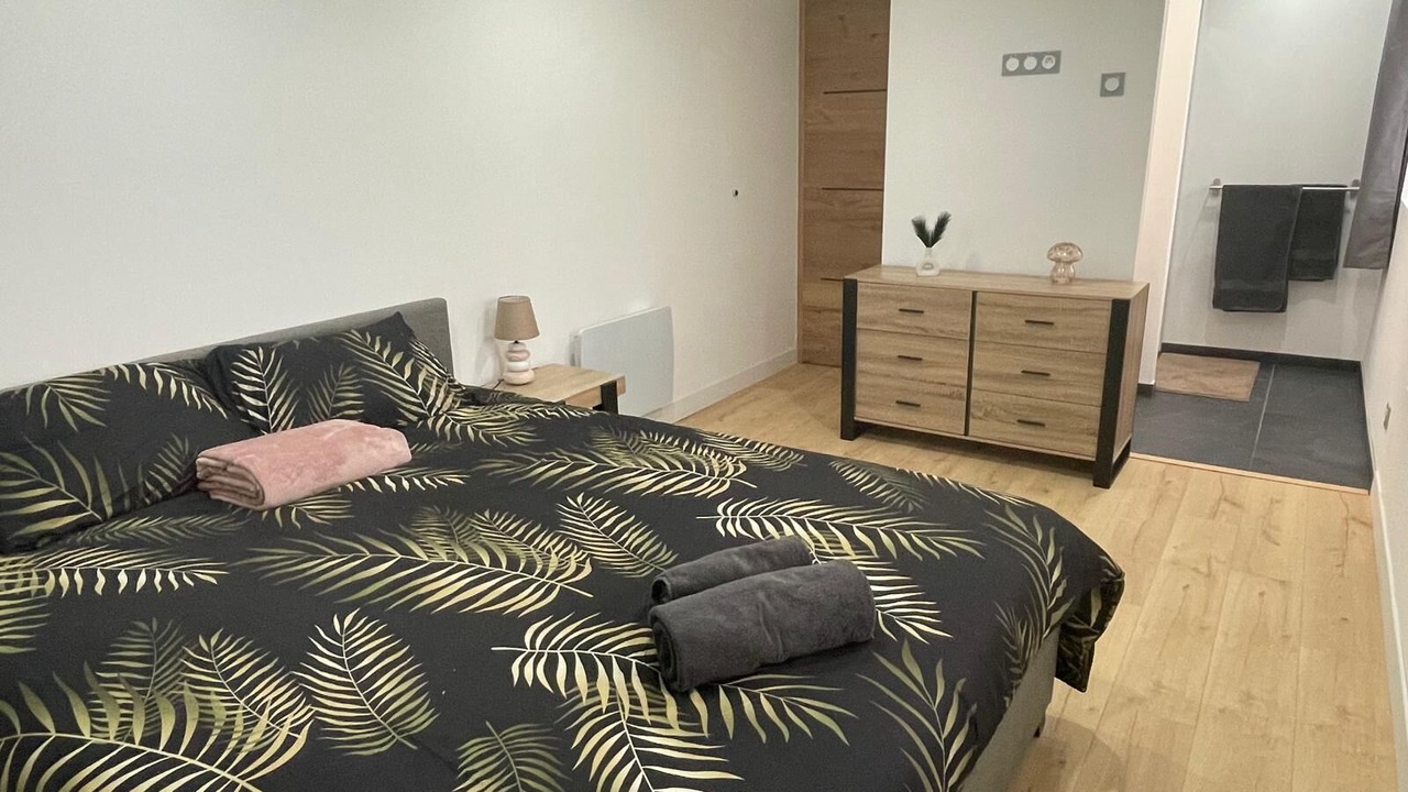 Photo of Bedroom in Campan