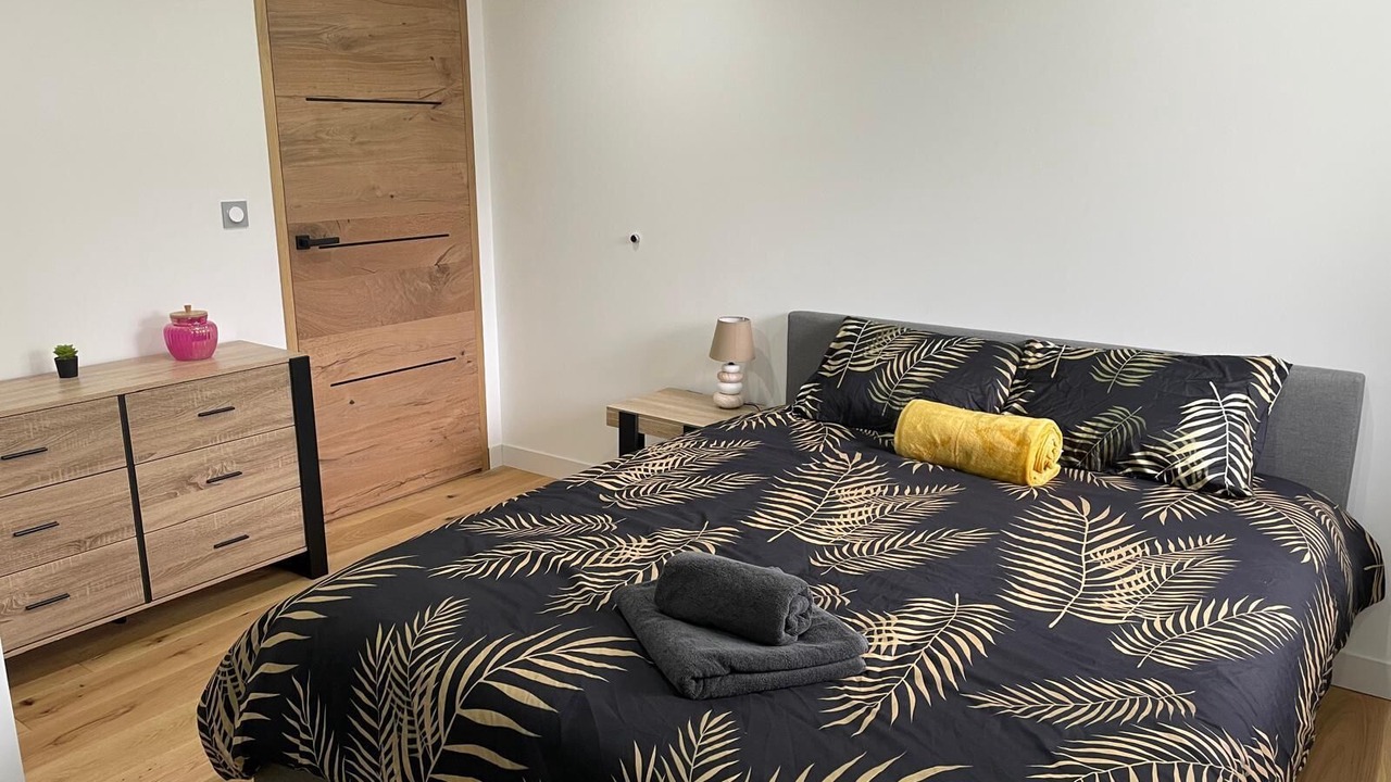 Photo of Bedroom in Campan