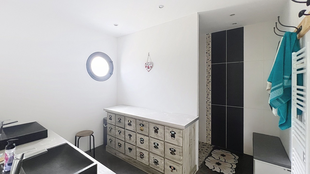 Photo of Bathroom in Terrasson-la-Villedieu