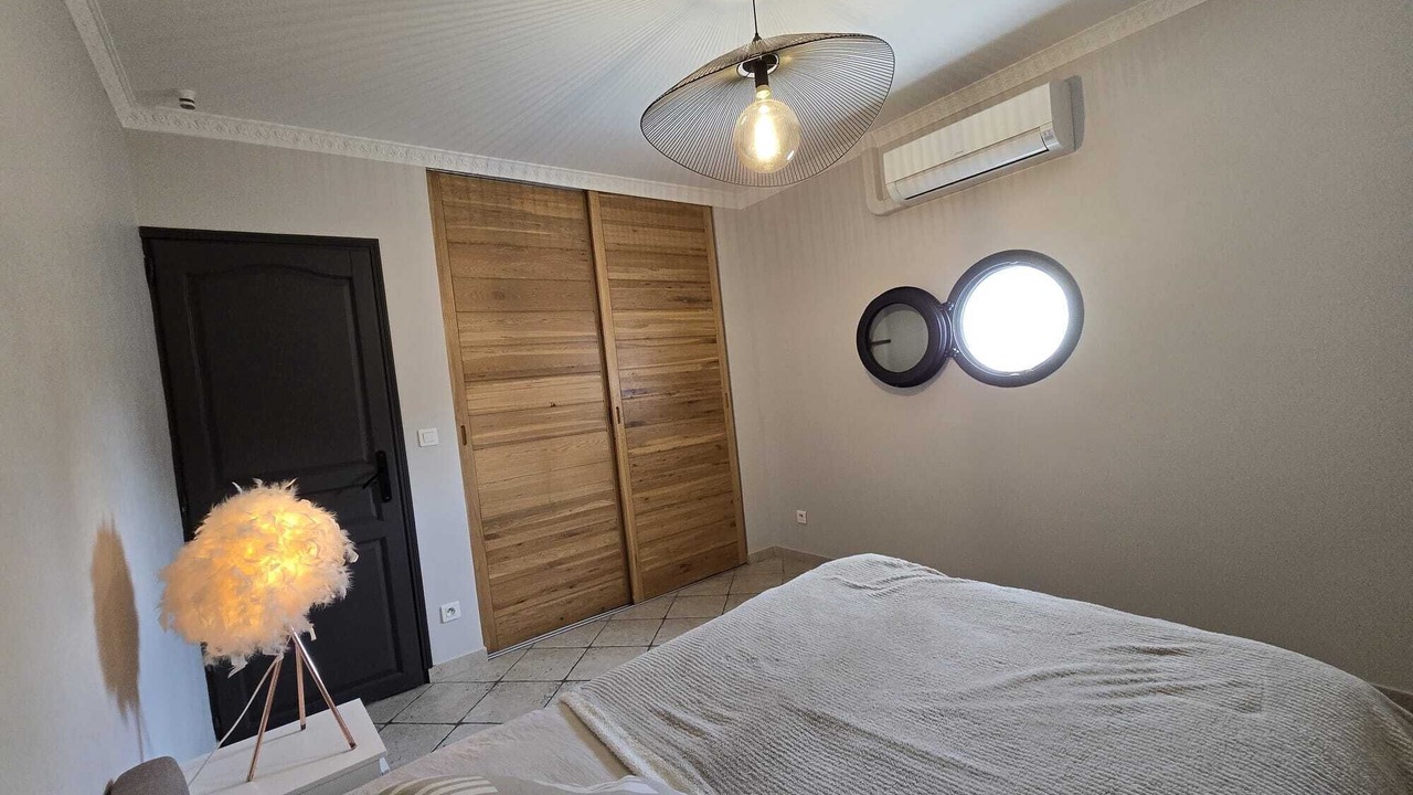 Photo of Bedroom in Saint-Victoret