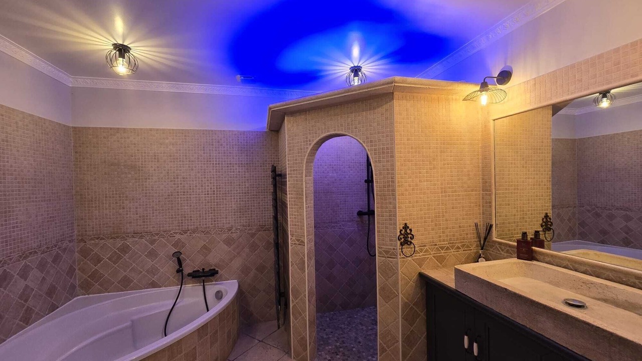 Photo of Bathroom in Saint-Victoret