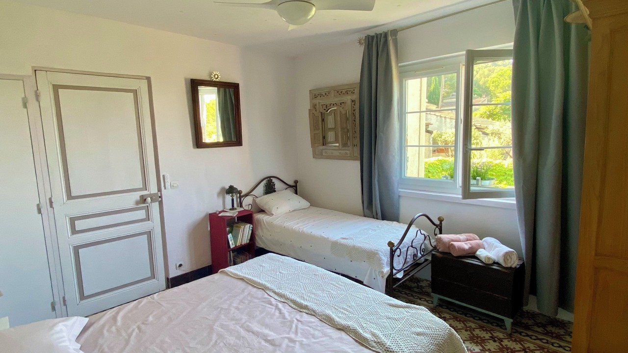 Photo of Bedroom in Saint-Chamas