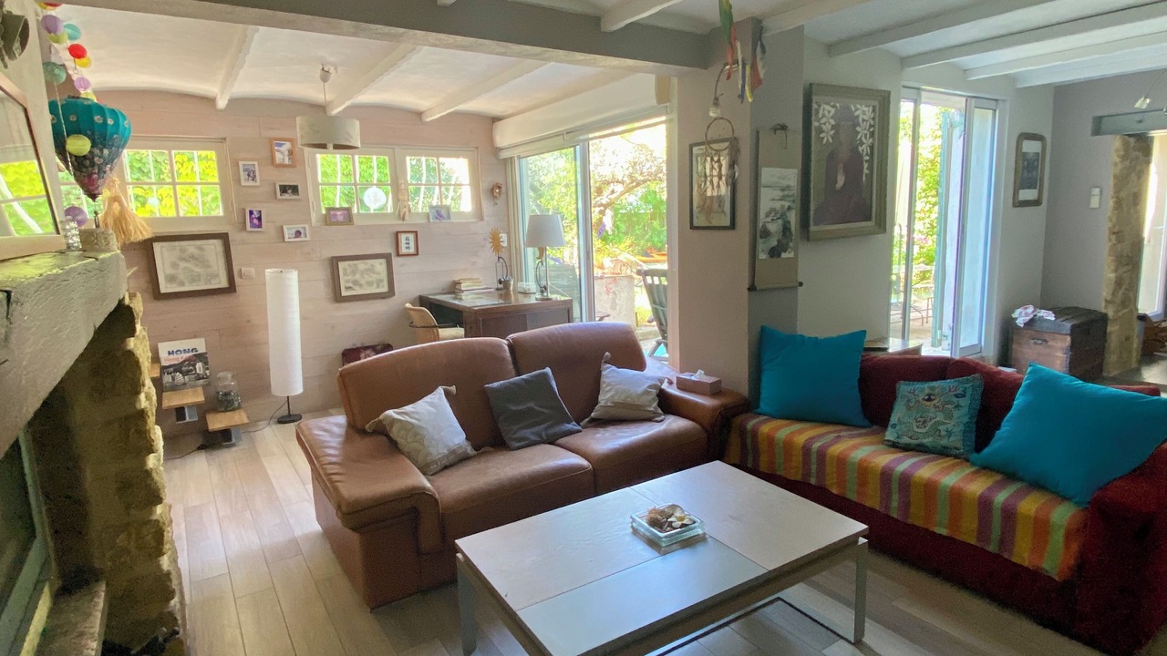 Photo of Livingroom in Saint-Chamas