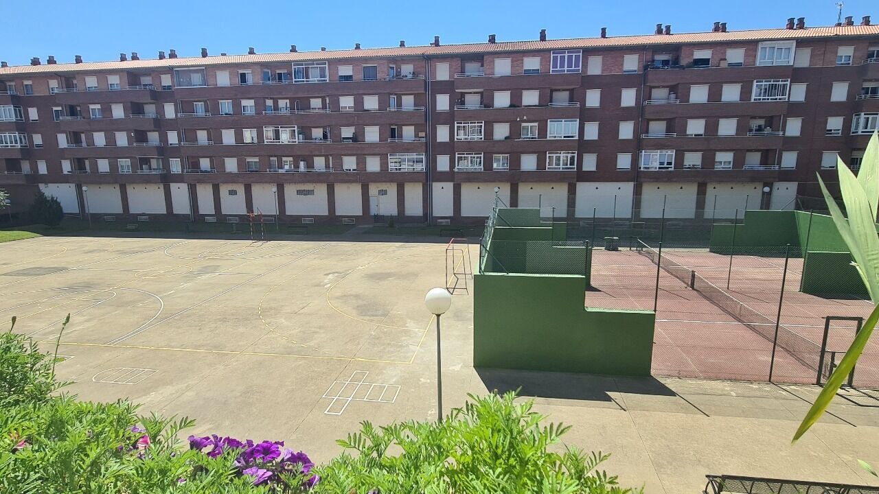Photo of Others in Leon