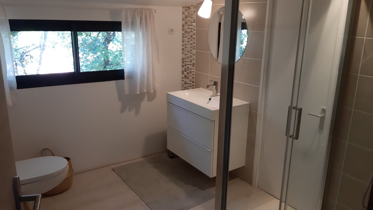 Photo of Bathroom in Le Puy-Sainte-Reparade