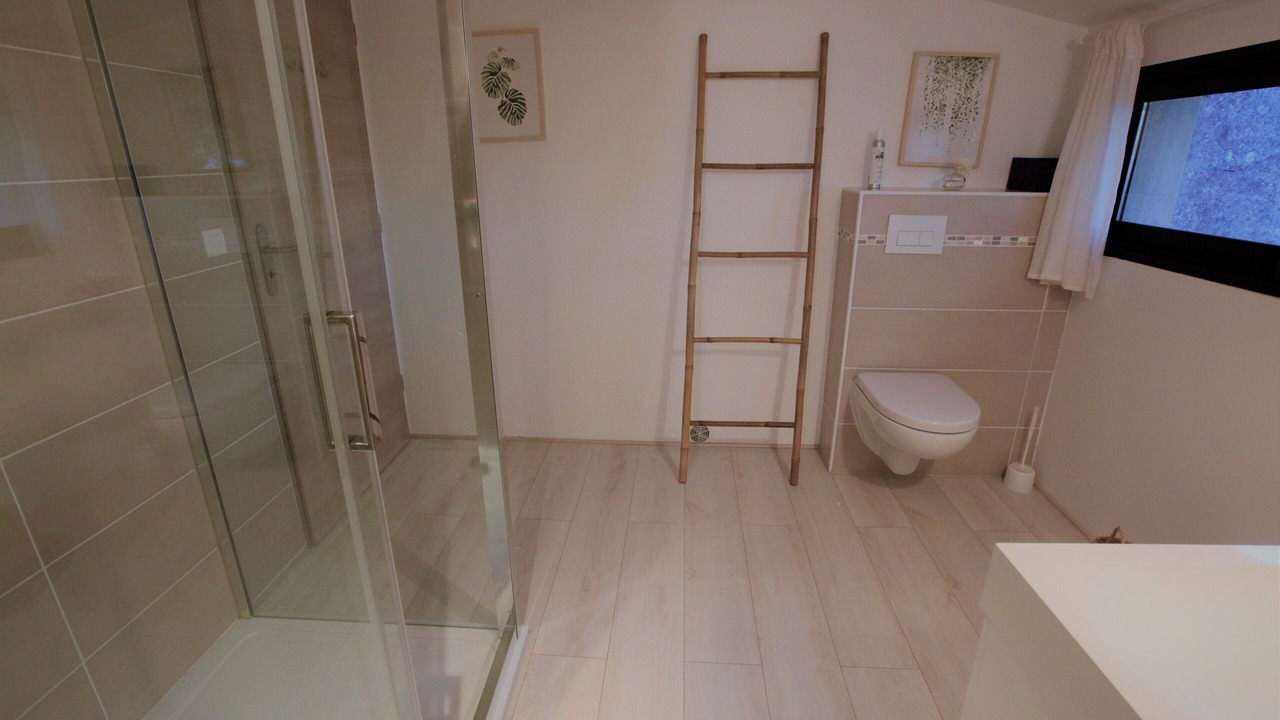 Photo of Bathroom in Le Puy-Sainte-Reparade