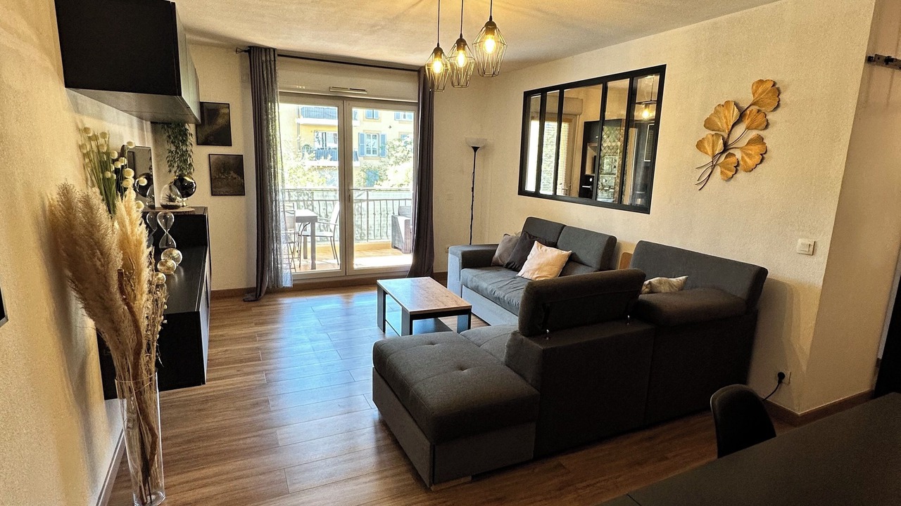 Photo of Livingroom in Grand Sud