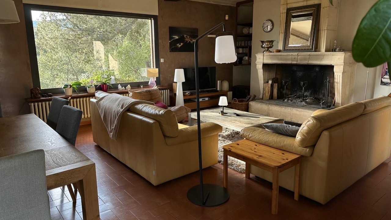 Photo of Livingroom in Eyguieres