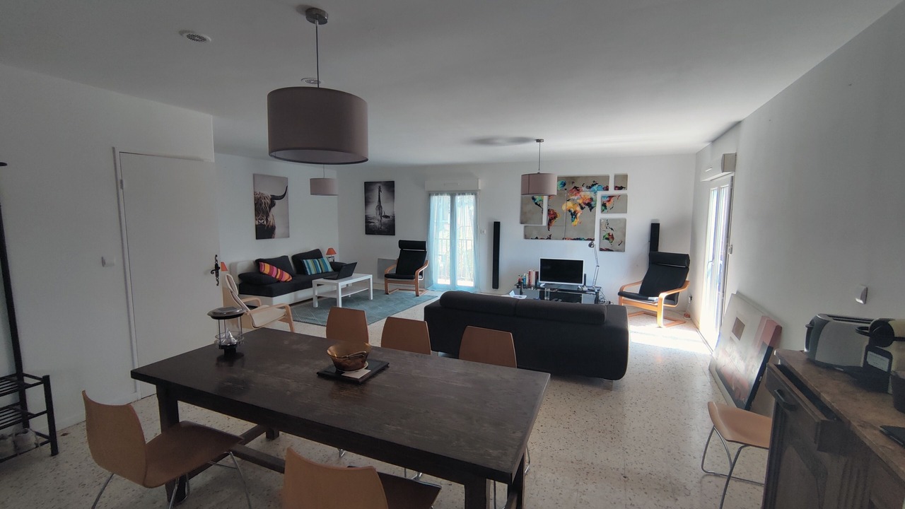 Photo of Livingroom in Caux