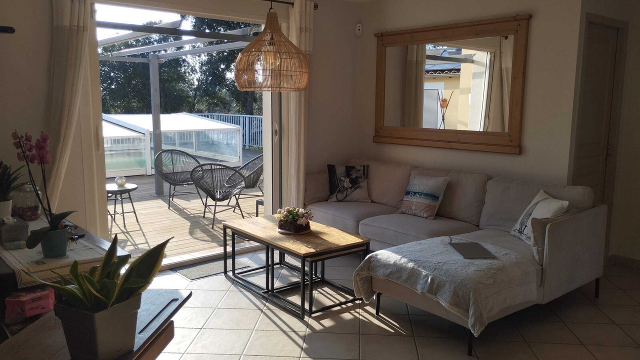 Photo of Livingroom in Collias