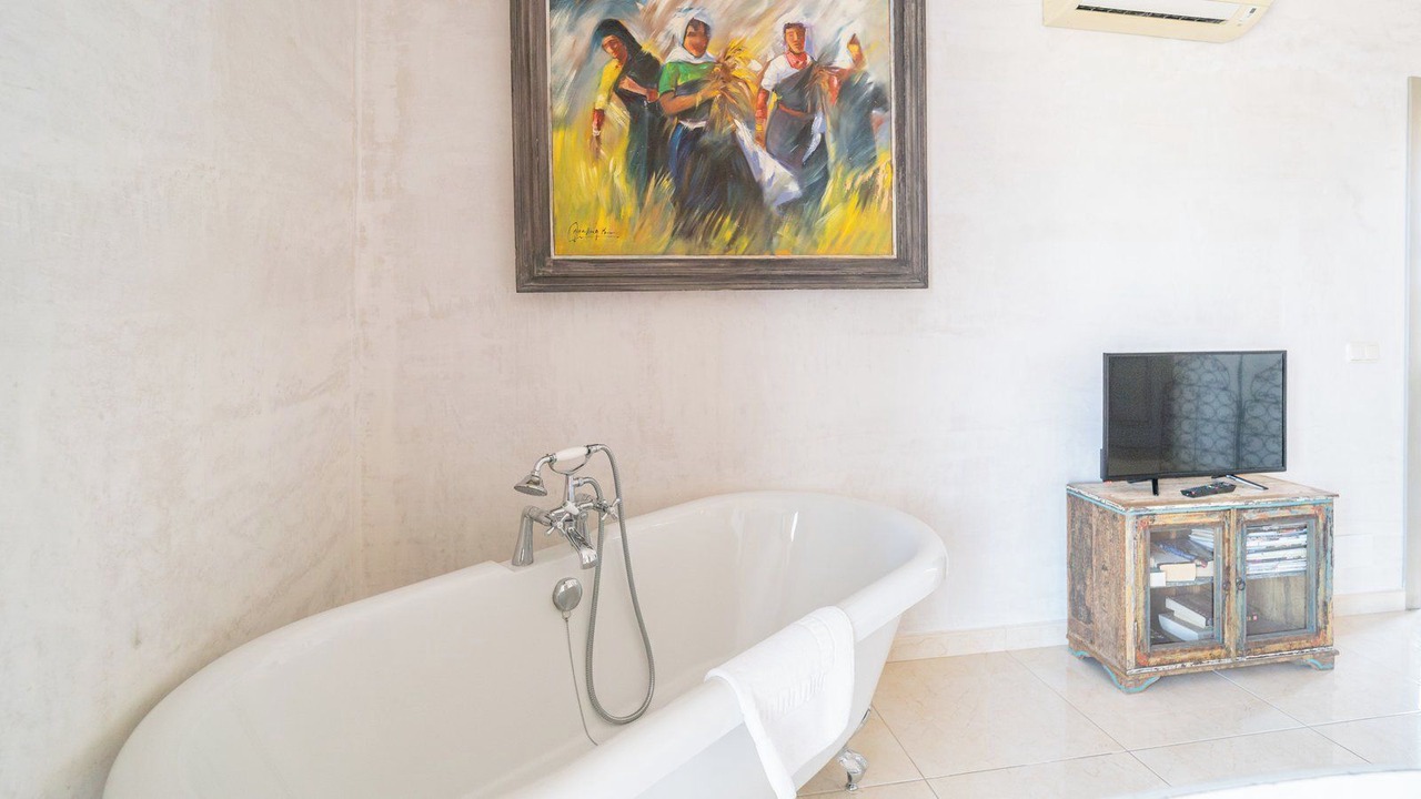Photo of Bathroom in Los Romanes