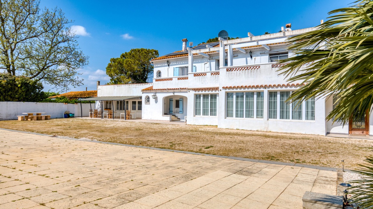 Photo of Outdoor in Arles