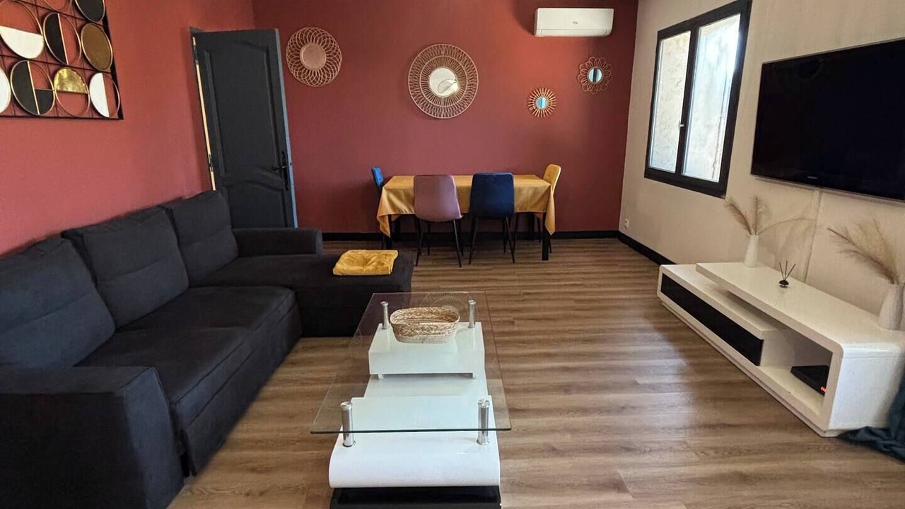 Photo of Livingroom in Sainte-Anastasie