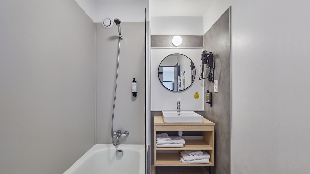 Photo of Bathroom in Couronne Urbaine
