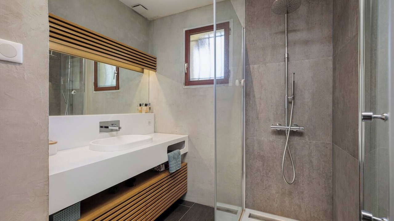 Photo of Bathroom in Alex
