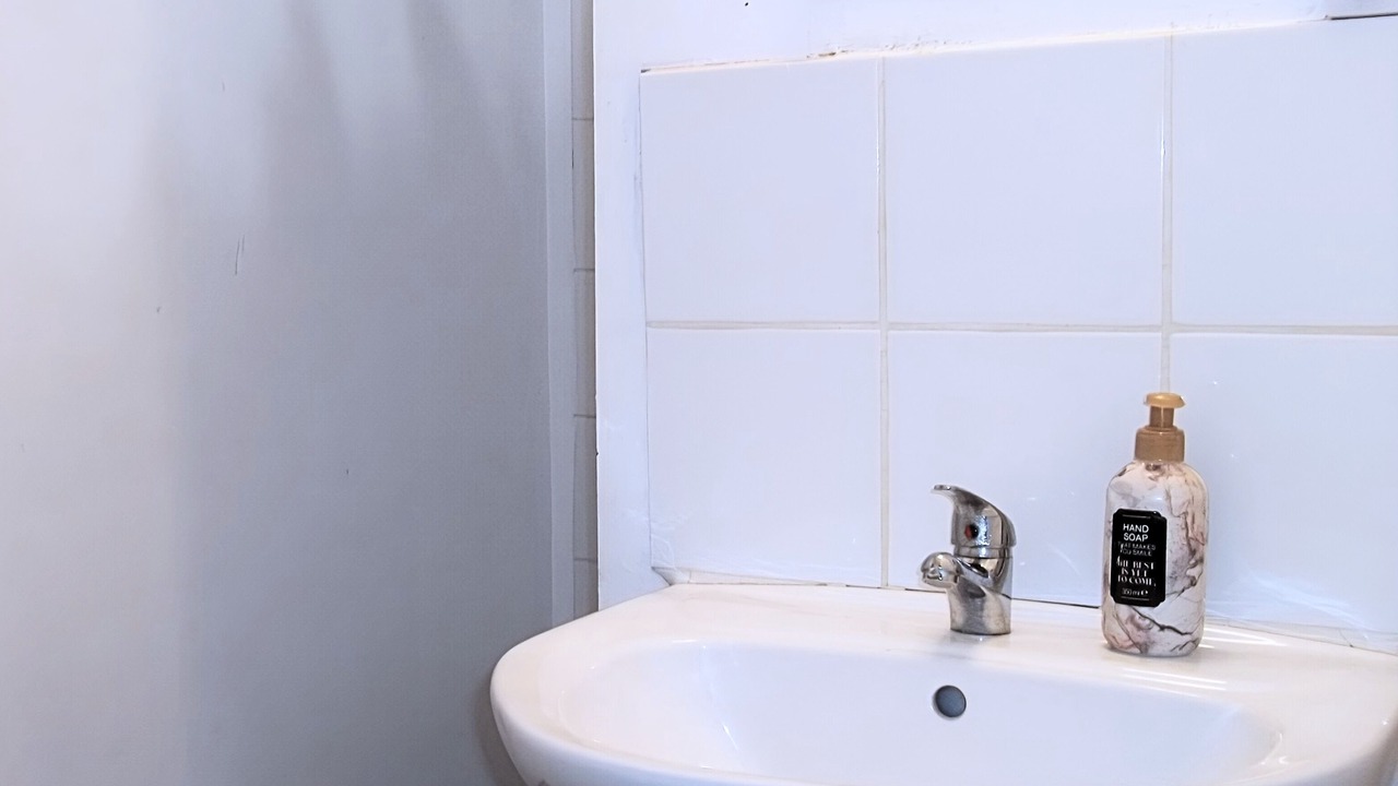 Photo of Bathroom in Lens