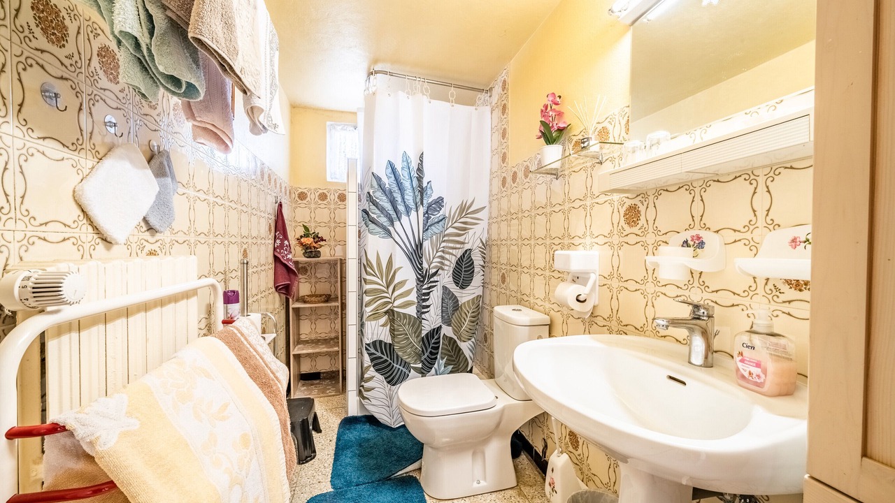 Photo of Bathroom in Reignier-Esery