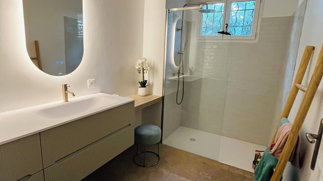 Photo of Bathroom in Beaurecueil