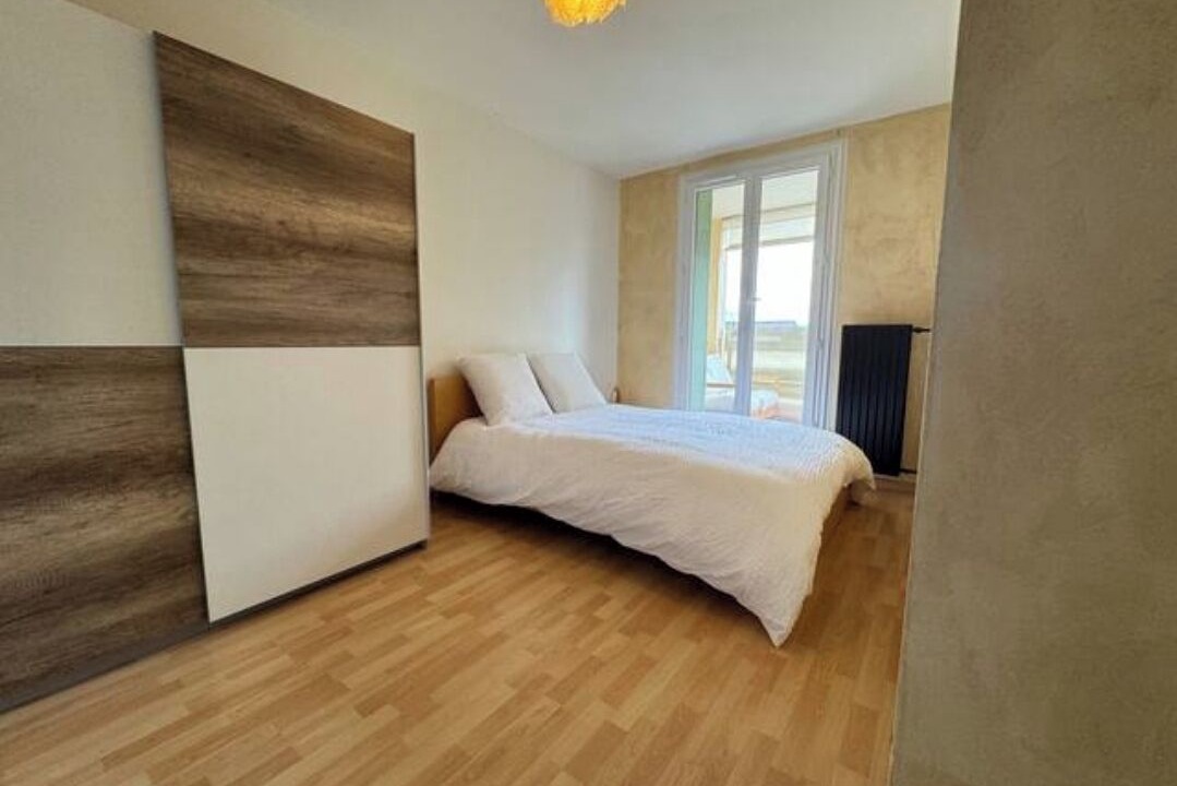 Photo of Bedroom in Ornex