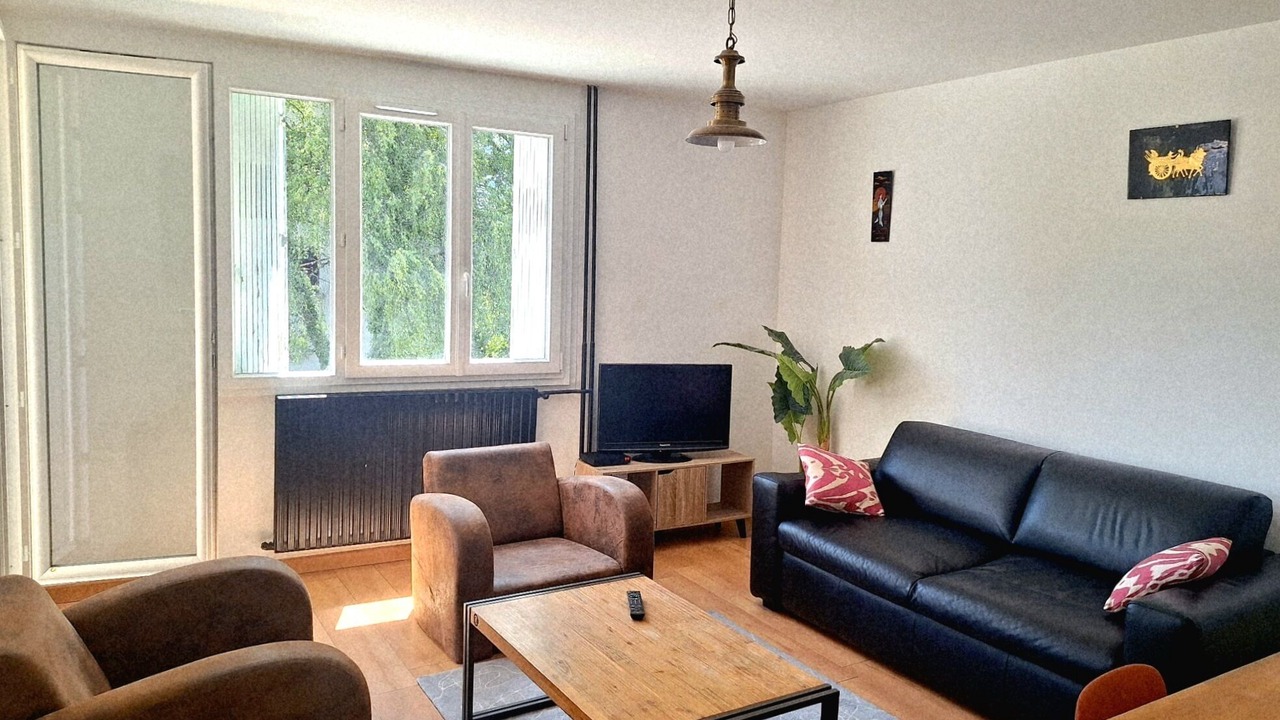 Photo of Livingroom in Ornex