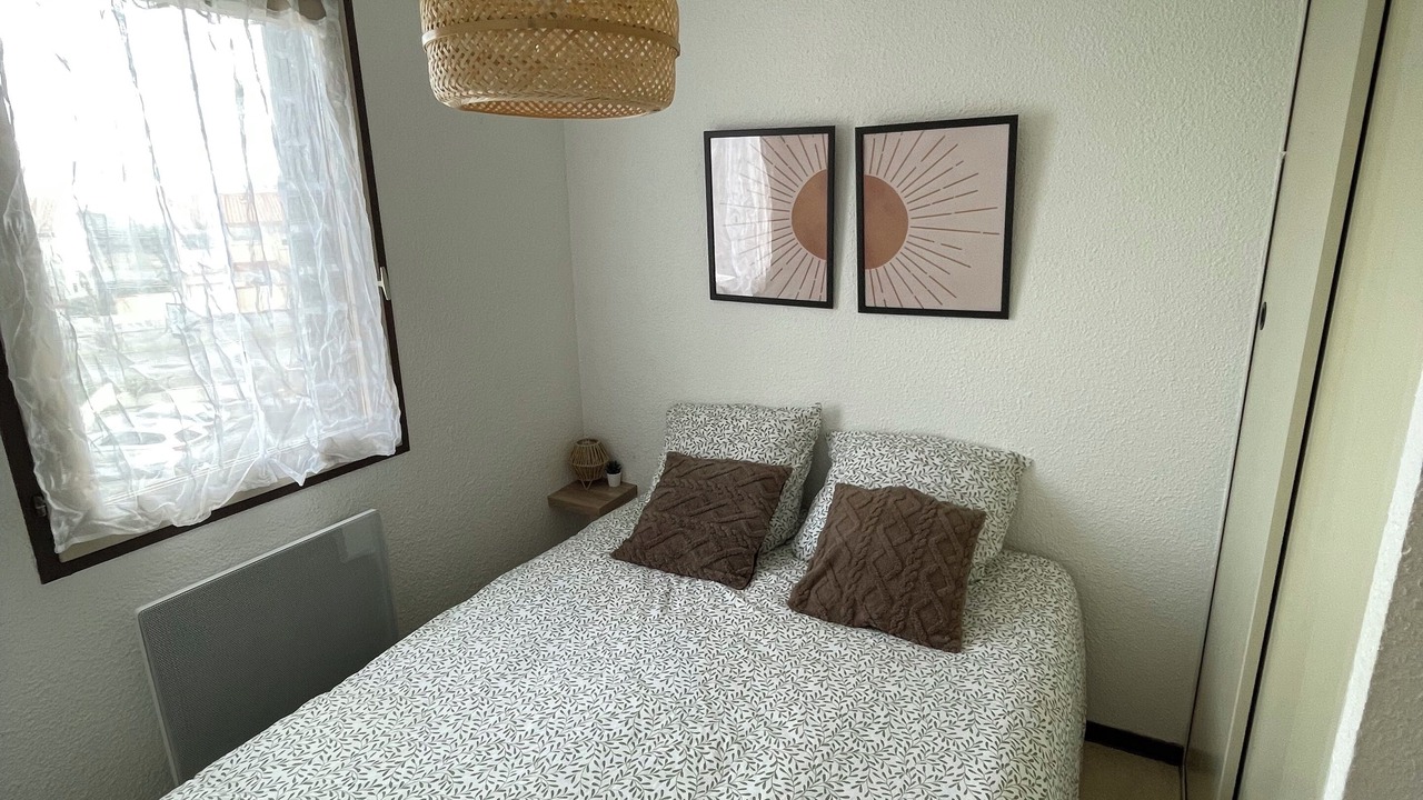 Photo of Bedroom in Saint-Nazaire