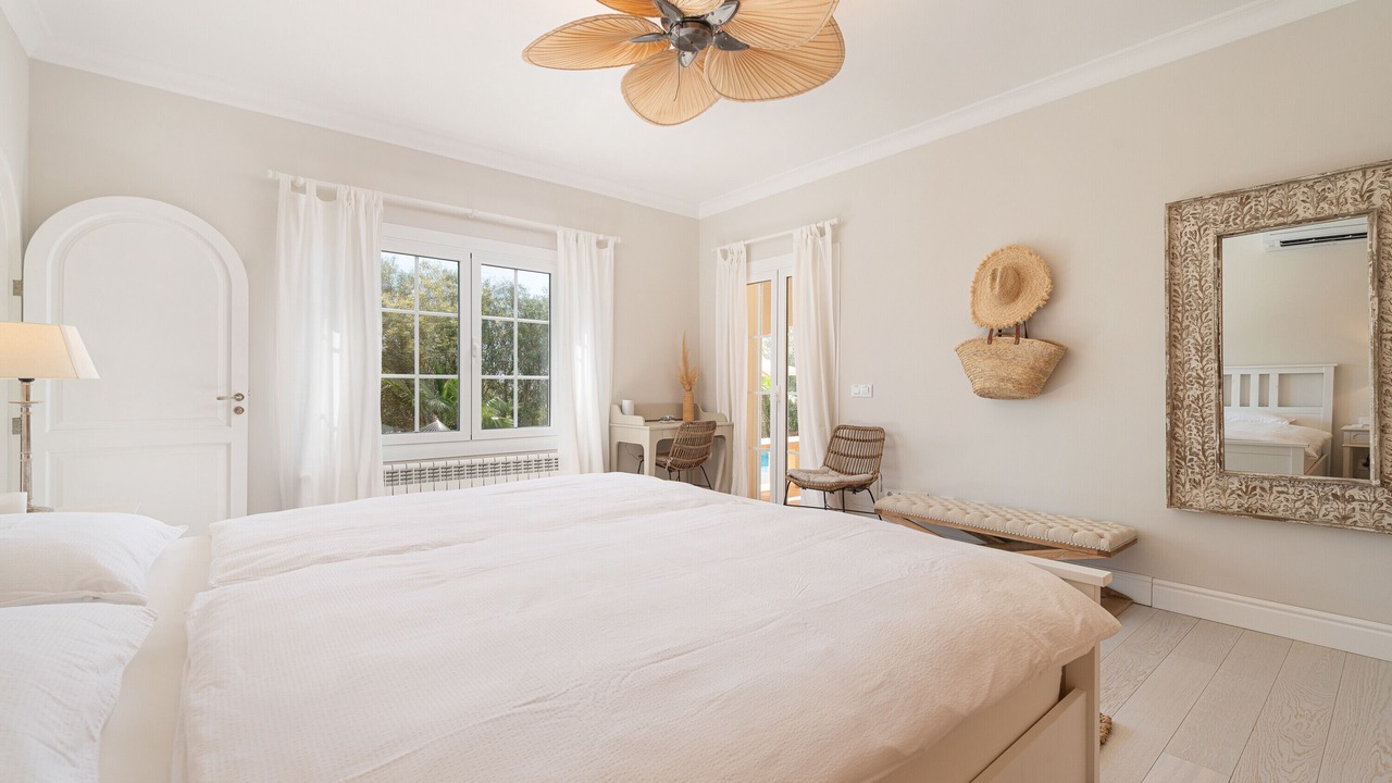 Photo of Bedroom in Portol