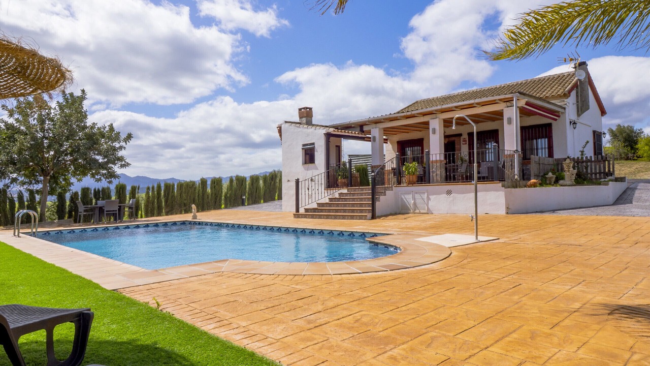 Photo of Outdoor in Coin