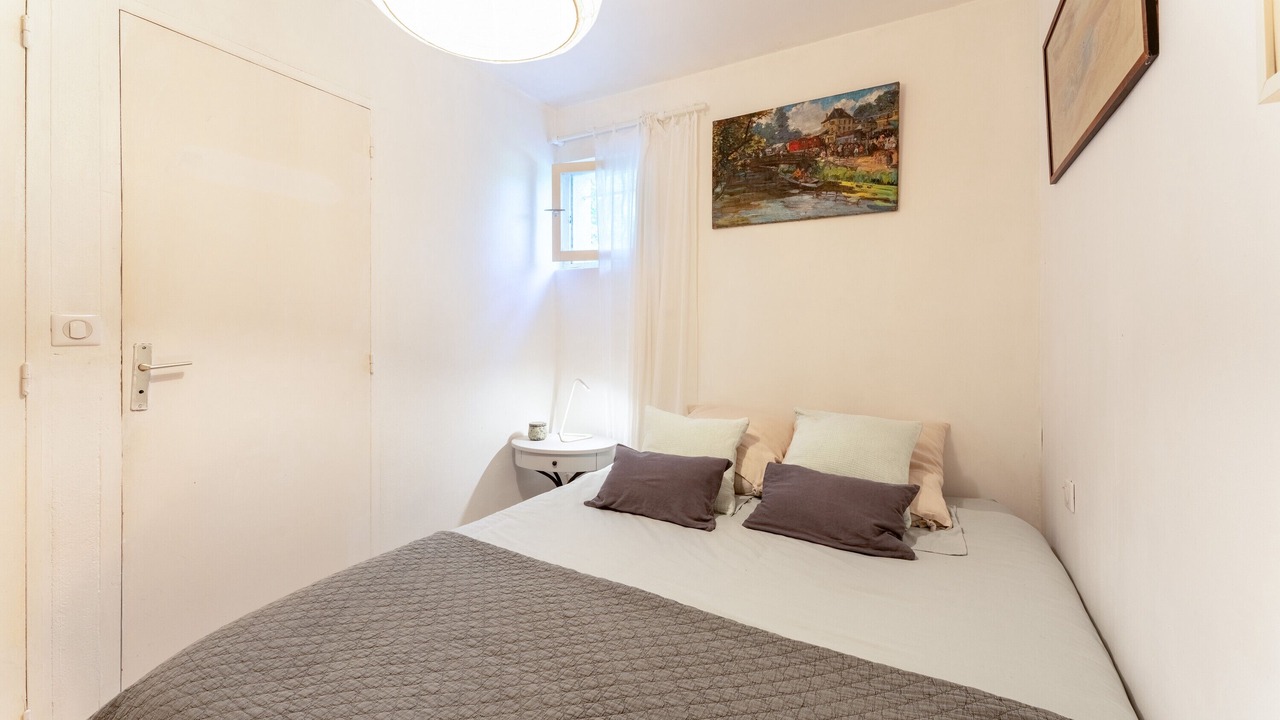 Photo of Bedroom in Chateauneuf-de-Gadagne