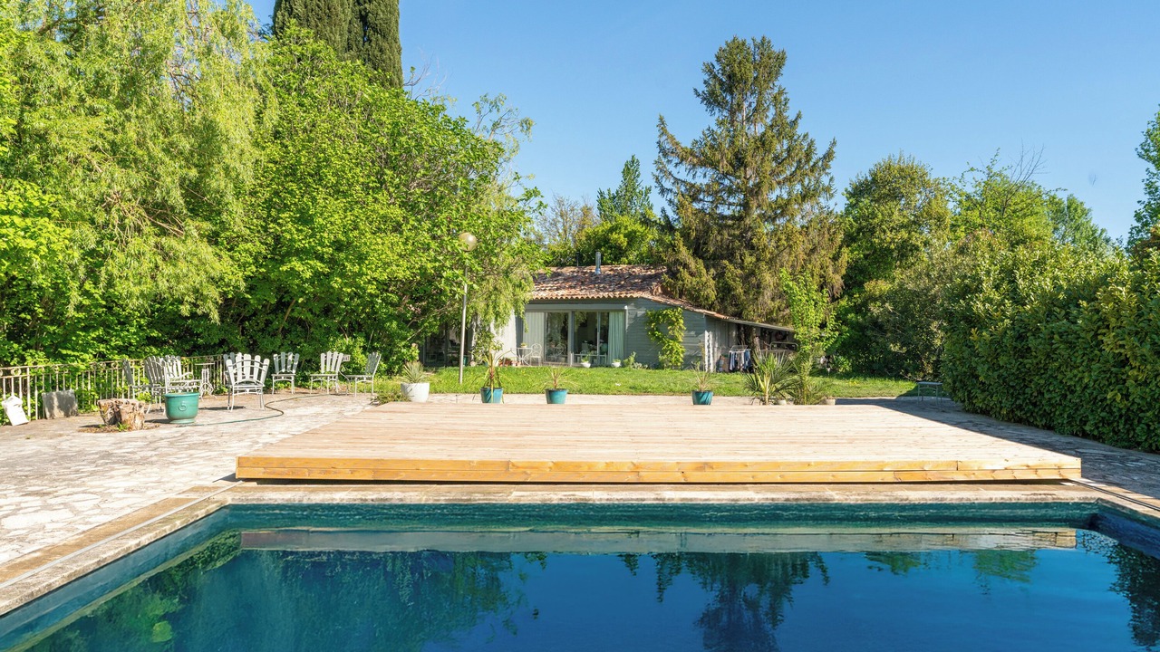 Photo of Outdoor in Chateauneuf-de-Gadagne