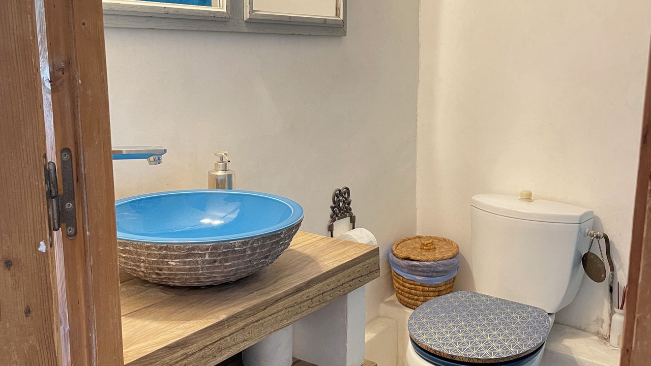 Photo of Bathroom in Rustrel