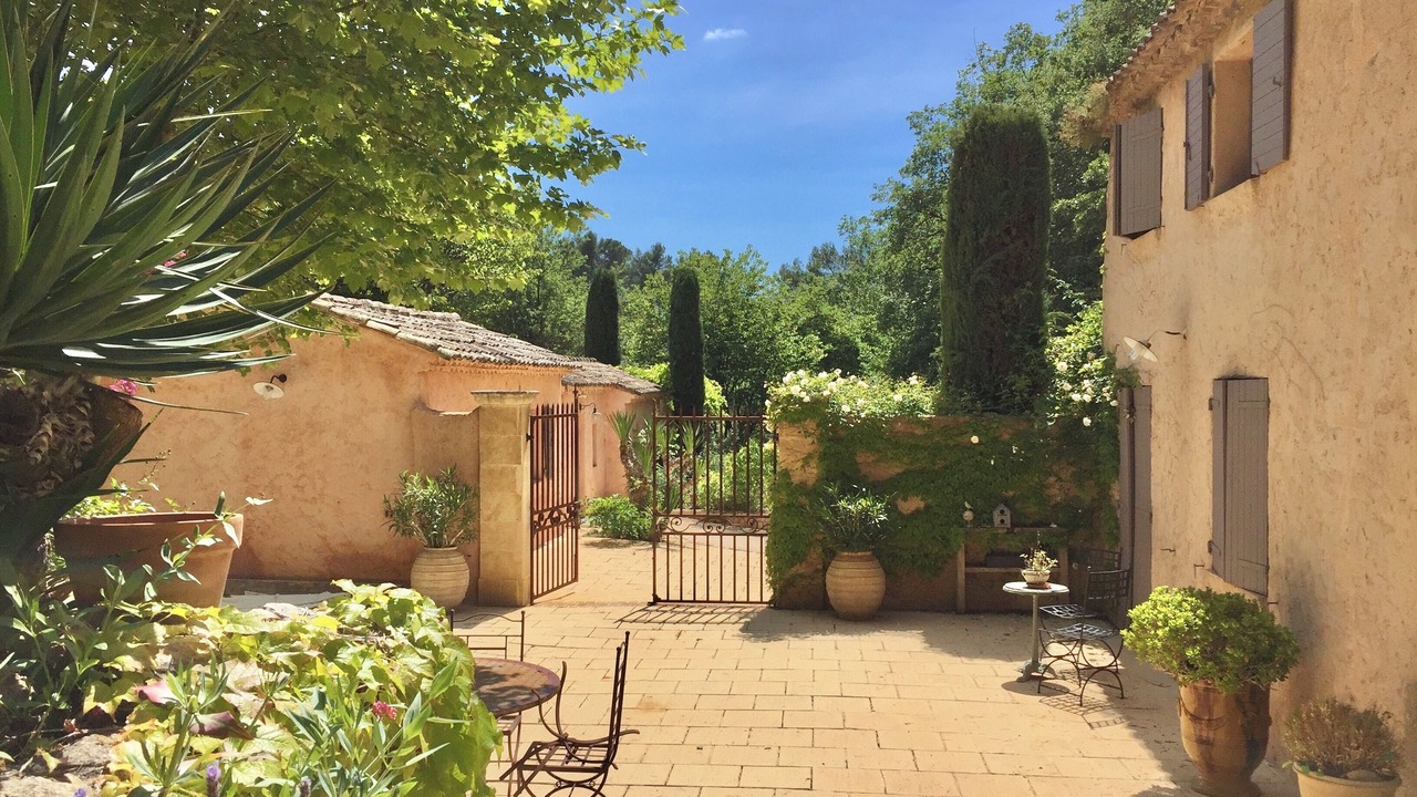 Photo of Patio Balcony in Le Tholonet