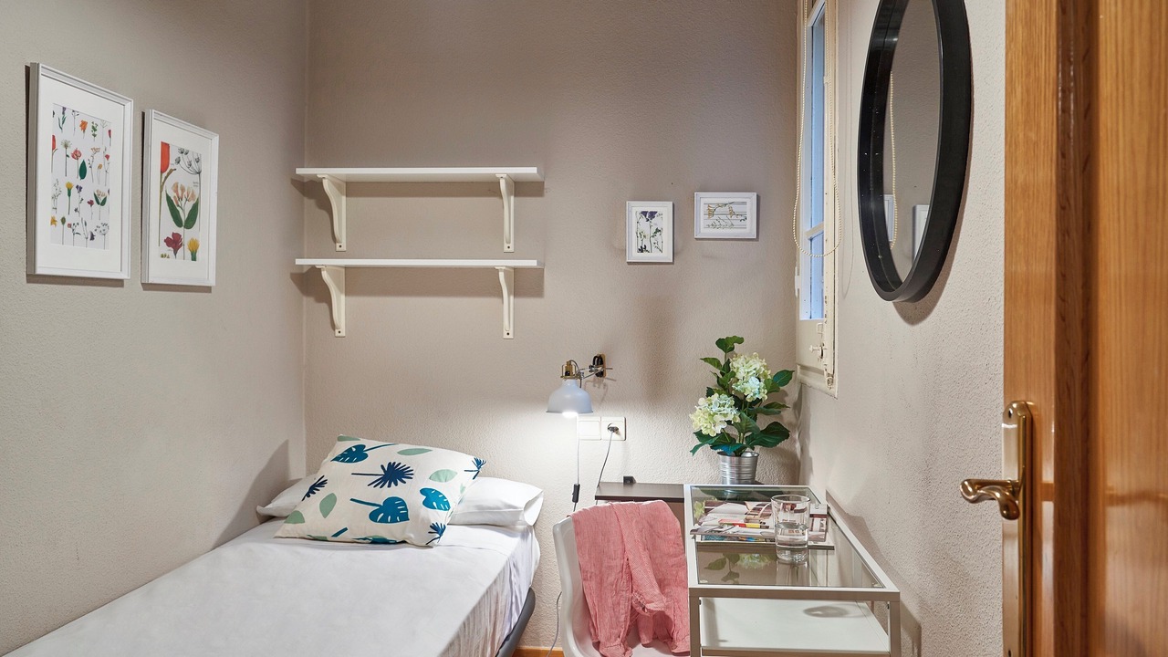 Photo of Bedroom in Sants-Badal
