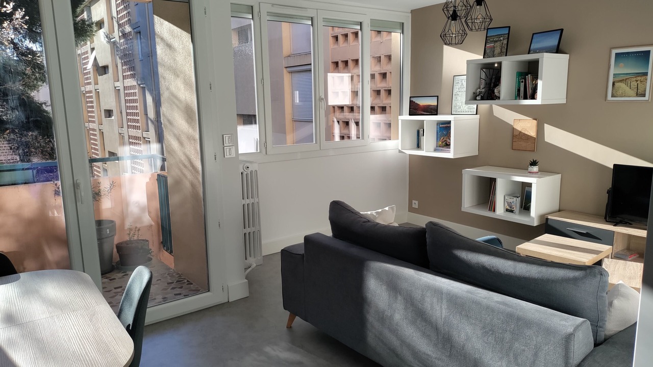 Photo of Livingroom in Aiguerelles