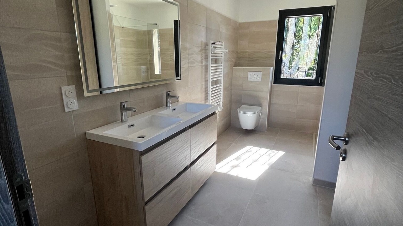 Photo of Bathroom in Castries