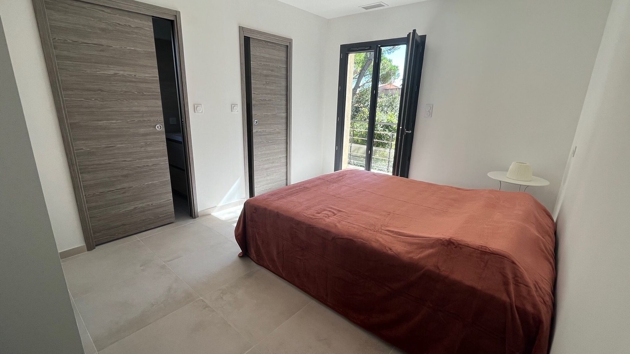 Photo of Bedroom in Castries